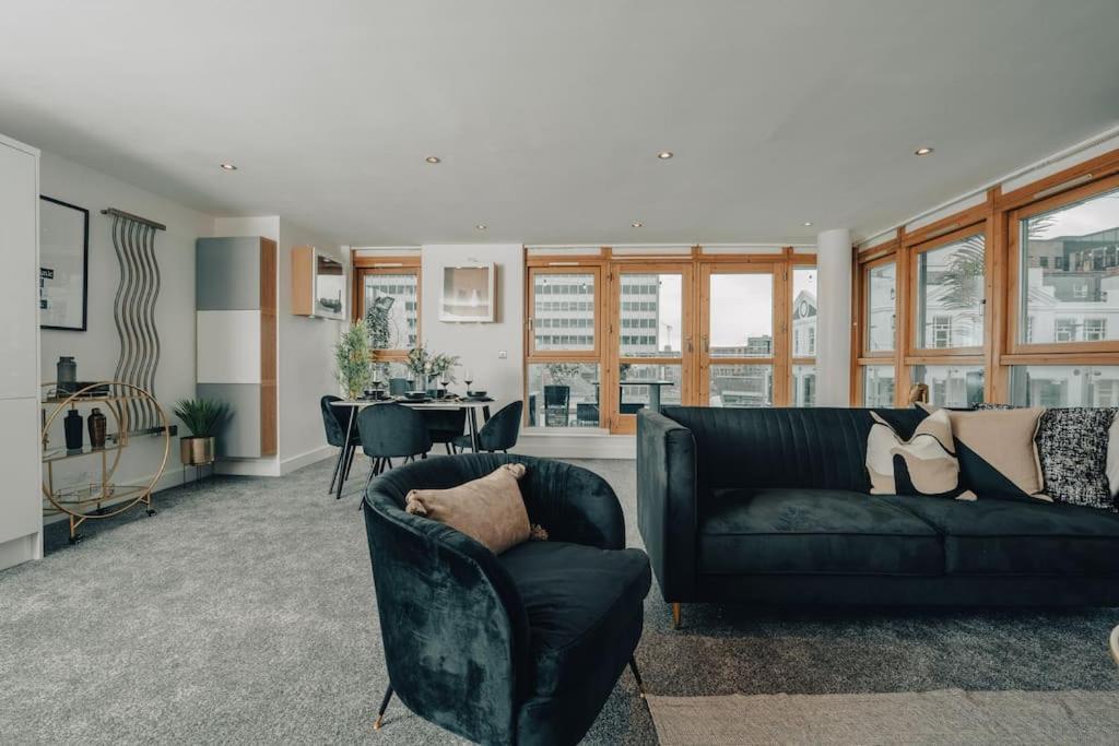 Penthouse Noir - Wyndale Living - Central Bham 2Br 버밍엄 외부 사진