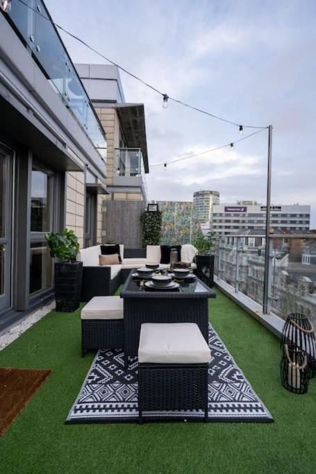 Penthouse Noir - Wyndale Living - Central Bham 2Br 버밍엄 외부 사진
